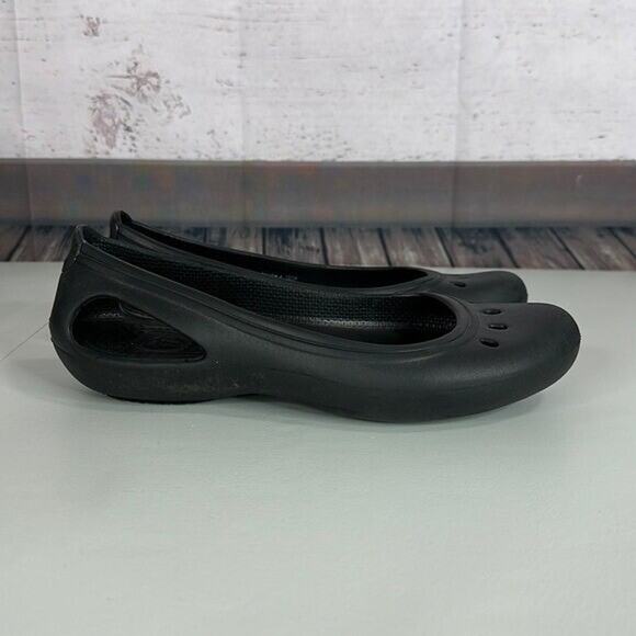 Crocs Kadee Shoe Womens 7 Black Slip on Rubber Casual Flat Loafer Light Comfort - Picture 1 of 10
